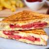 Tosti met salami en kaas